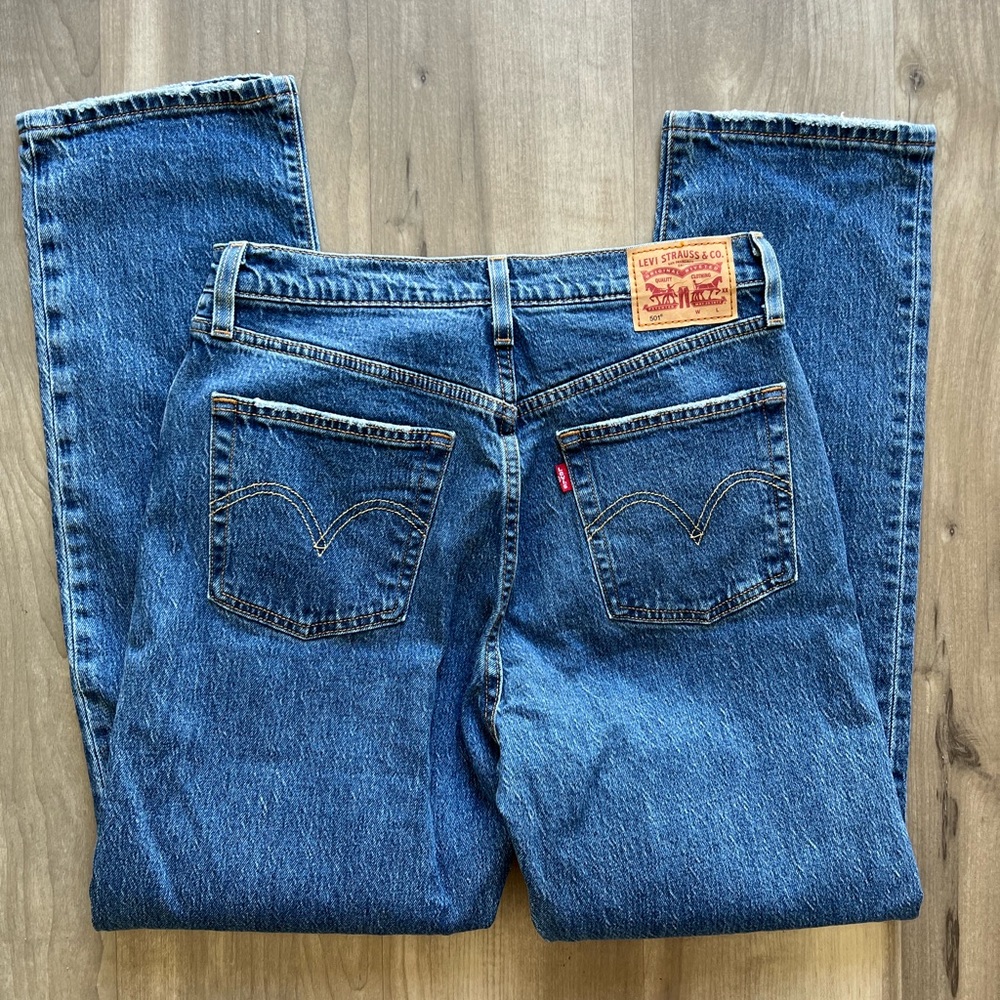 Levi’s Original Fit 501 Erin Medium Wash Women's Jeans W28 L30 - Picture 3 of 8